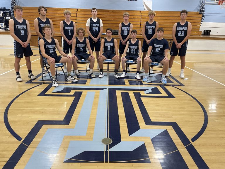 Triopia Boys Basketball team