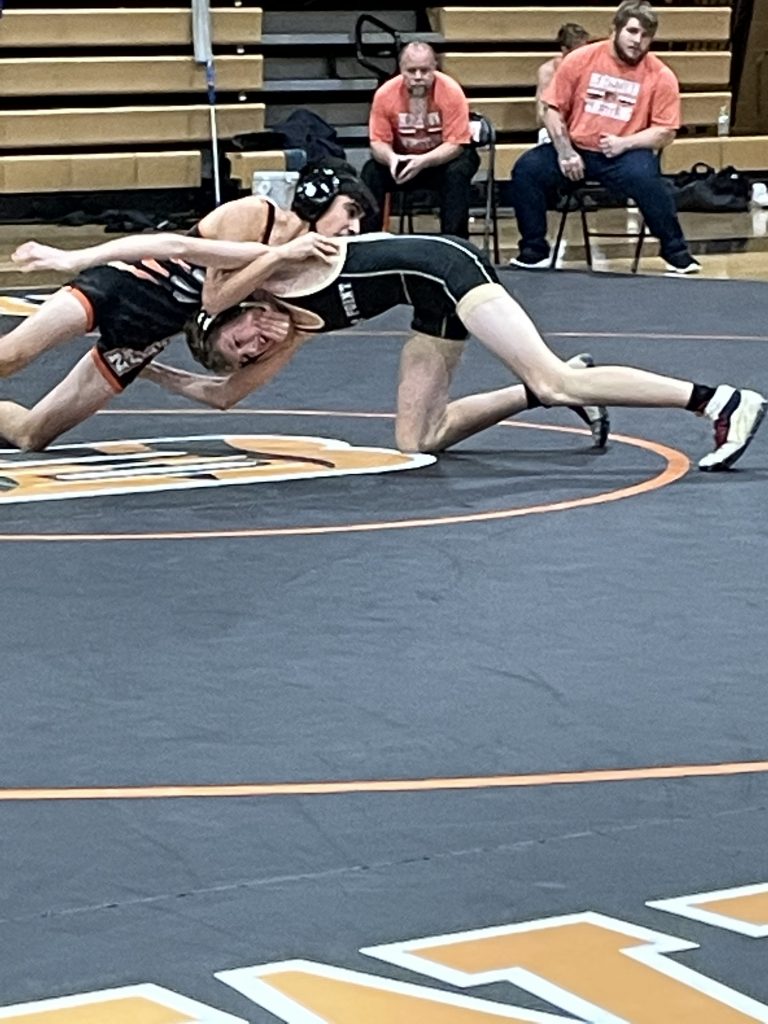 Beardstown’s Luis De La Cruz & Camp Point's Jack Thompson