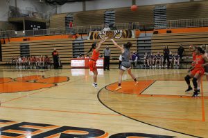Genesis Perales launches a successful three pointer