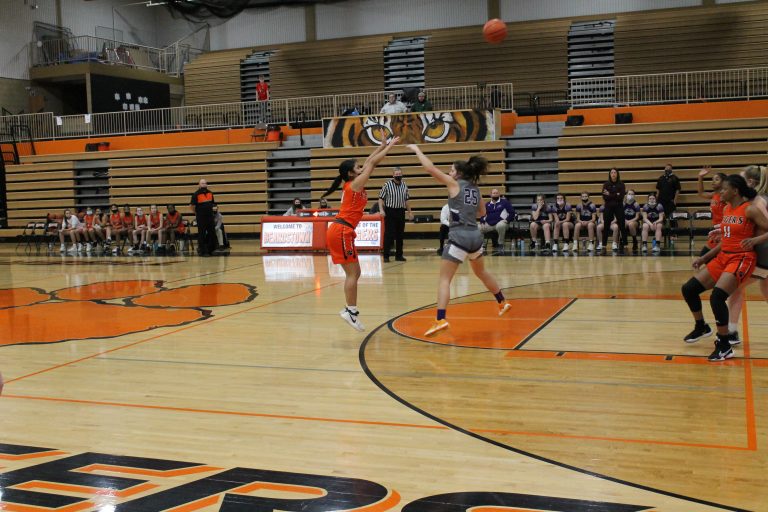 Genesis Perales launches a successful three pointer