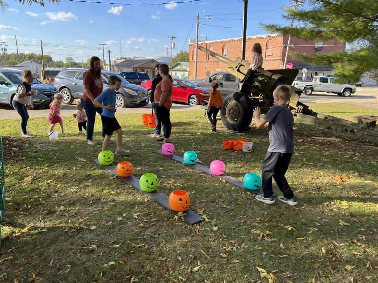 Activities at Chandlerville’s Autumn Celebration