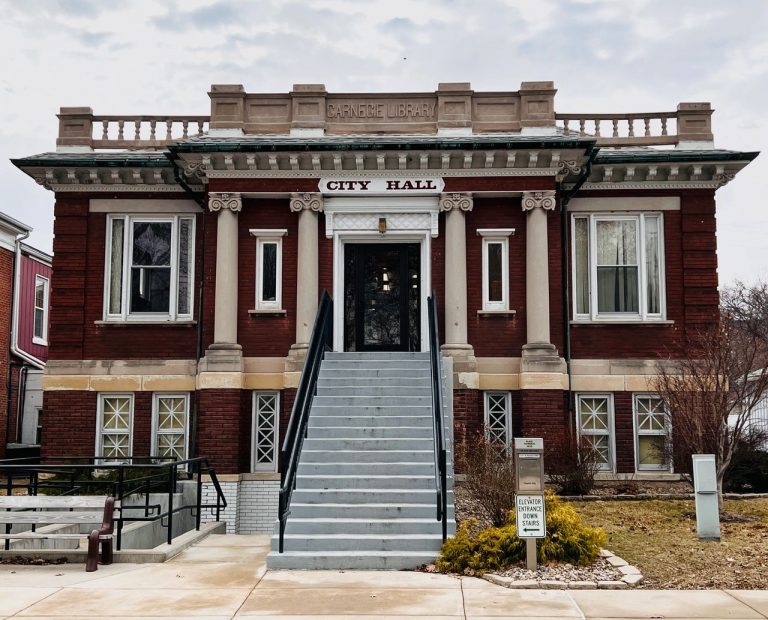 Beardstown City Hall