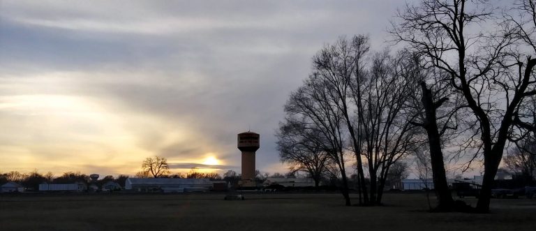 The sun sets over Beardstown  Monday, February 20. Photo by Kaitlyn Copley