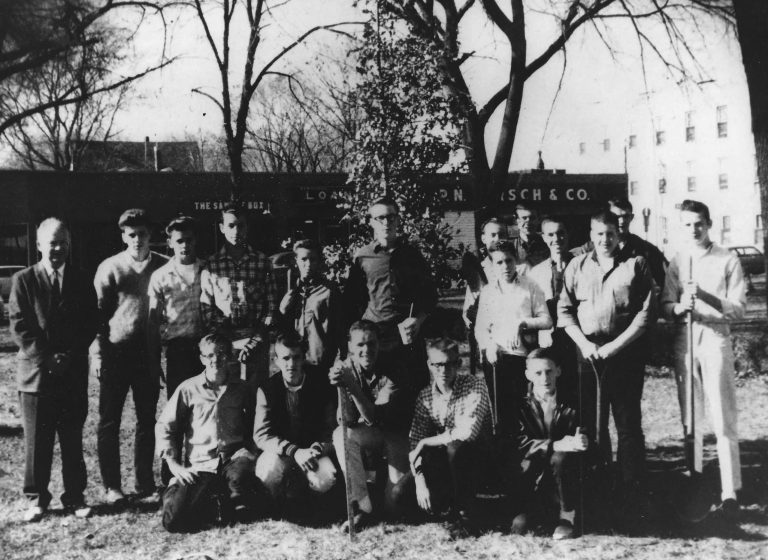 Ag Teacher Boes and volunteers in 1964