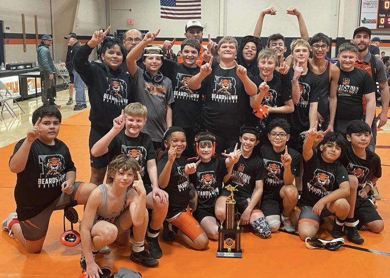 The 2023 Dawson Duals Champions, the Beardstown Middle School Tigers! Beardstown swept to the title, defeating Warrensburg Latham 46-42, Stephen Decatur 71-24, Lincoln 60-45, and Seneca 66-42. The young Tiger grapplers are now 6-2 on the season
