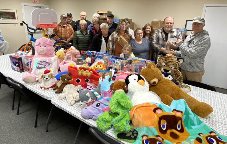 The Late Knight Cruisers Car Club recently made a donation of toys to the Schuyler Christmas Program. A cash donation was also made to the Schuyler Christmas Program and Beardstown Shop with a Cop Christmas Program.