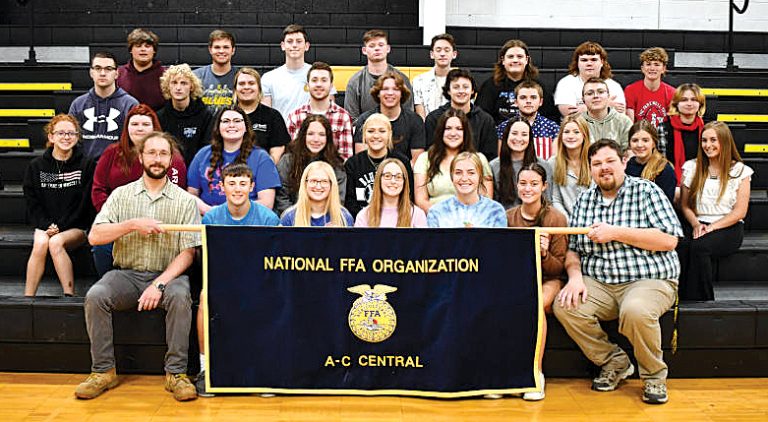 Back row: Wyatt Ratliff, Ethan Mahoney, Landon Smith, Camden Hays, Connor DeFord, Leland English, Jordan Rebbe, Griffin McClure. Row 2: Jarrett Smith, Chase Pratt, Summer Ratliff, Declan Larakers, Cyrus Ratliff, Hunter Roberts, Riley Green, Tucker Jones, Aurora Scheer. 3rd Row: Caylyn Schmidt, Kaleigh Buhl, Bella Smith, Greta Butler, Erin Wallace, Kate Gutmann, Olivia Hampton, Karissa Thaxton, Mallory Guillou, Abby Taft. Front Row: Advisor Spencer Laughlin, Keagan Dale, Leedah Scheer, Tara Taft, Jayce Privia, Lainey Bartels, Advisor Mason Vincent.