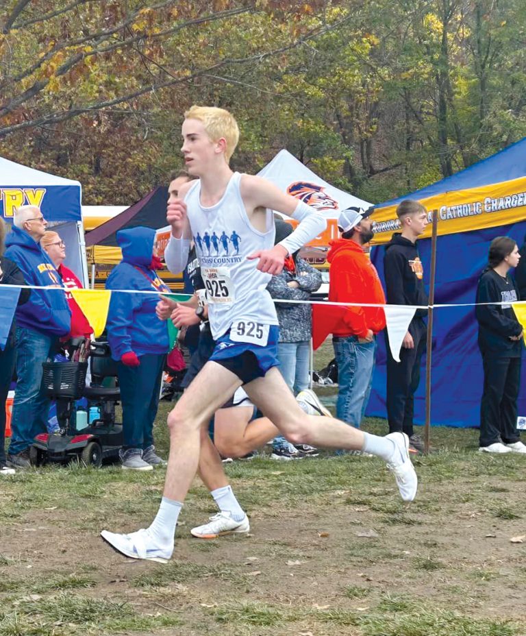 PORTA/A-C Central’s Kade Parker runs in the IHSA State Cross Country meet. He finished 66th out of over 290 runners. Great job Kade!