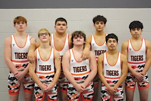 Medal Winners for Beardstown at twenty team Seneca Invite are pictured in the team’s new Finals Singlets sponsored by Paige Drane. Back row left to right: Ryder Hamlin, Chunk Dailey, Maddox Medrano, Luis De La Cruz. Front row left to right: Kellen Brown, Gunner Looker, Bryan Islas.